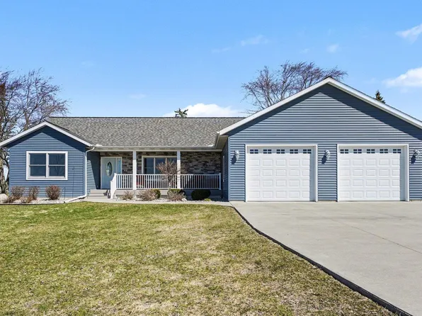 1571 E Cody Estey Rd, Pinconning, MI 48650