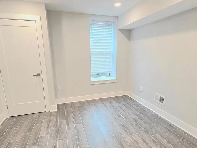5233 Chancellor St #1 — Photo 19
