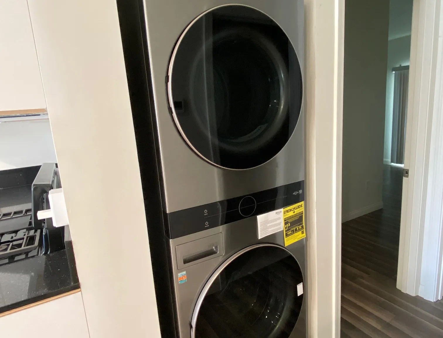 2 bed, 720 sqft, $2,695 — Photo 2