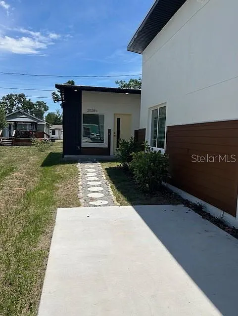 1 bed, 1.0 bath, 550 sqft, $1,500 — Photo 2