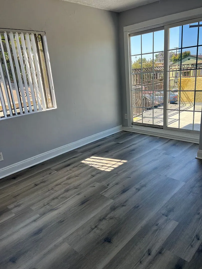 4 bed, 2.0 bath, 1100 sqft, $3,668 — Photo 3