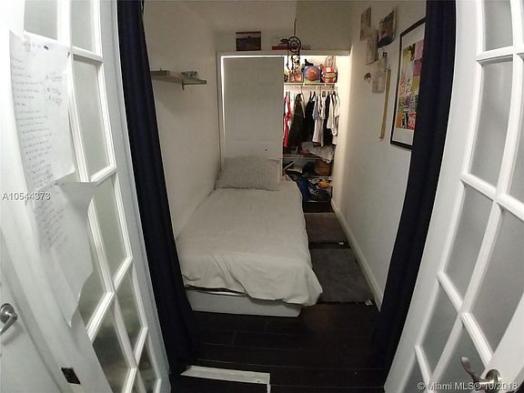 5th image of 3255 NE 184th St APT 12102