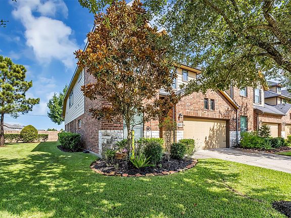 2nd image of 17809 Arapaho Hill Ln