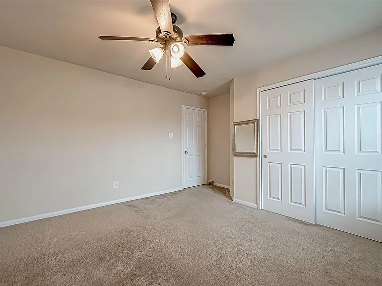 4815 Hackamore Brook Ct — Photo 32