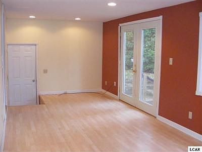 5th image of 208 Franklin St