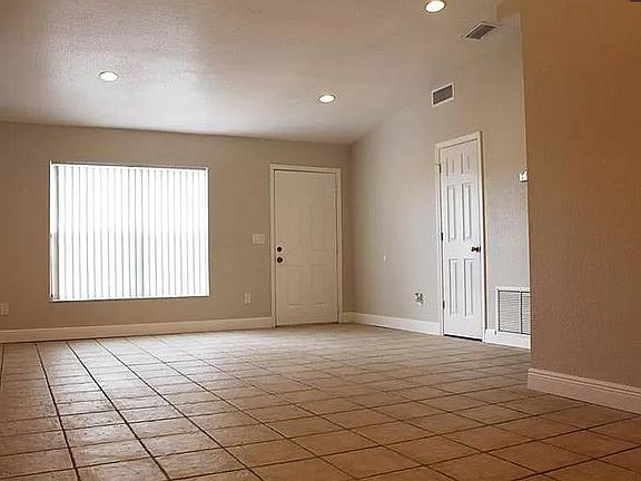 4th image of 1431 Malaluka St