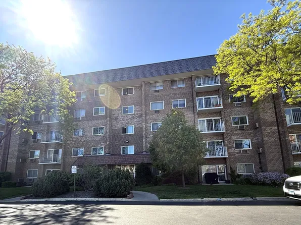 10373 Dearlove Rd #304, Glenview, IL 60025