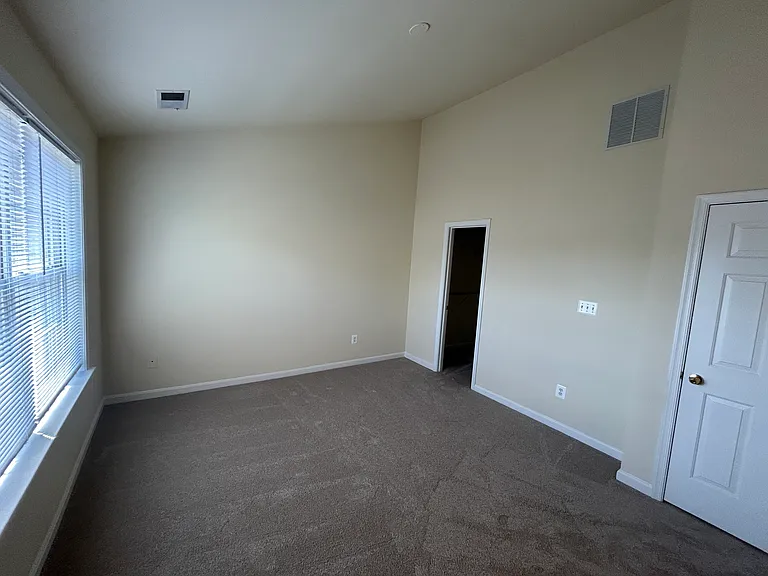 5509 Sacramento Mews Pl — Photo 10