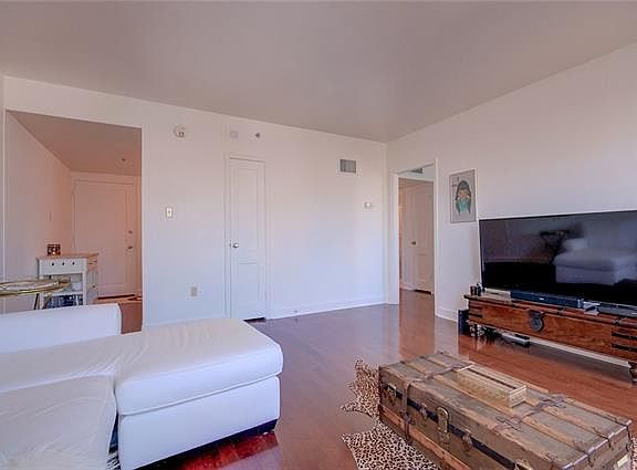 5th image of 1205 Saint Charles Ave APT 1205