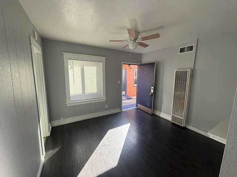 1128 Raymond Ave — Photo 1