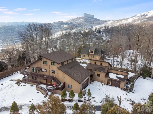 301 Highland Cir, Sugar Mountain, NC 28604