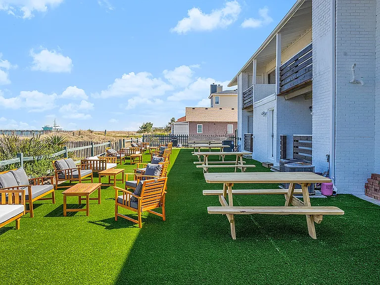 570 W Ocean View Ave #1 — Photo 12