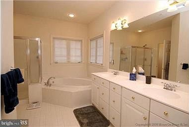 4th image of 12901 Benton Park Cir