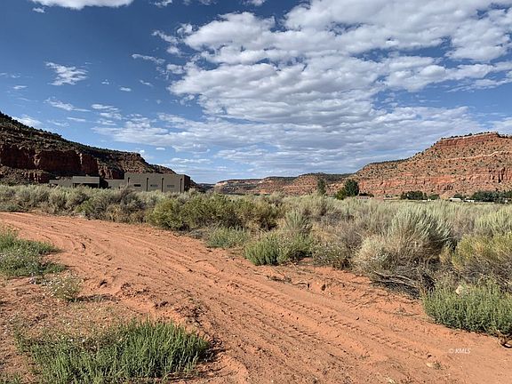 5th image of 199 N Gunsmoke Pass