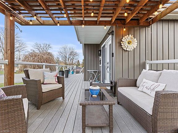 5th image of 104 Concession Rd E