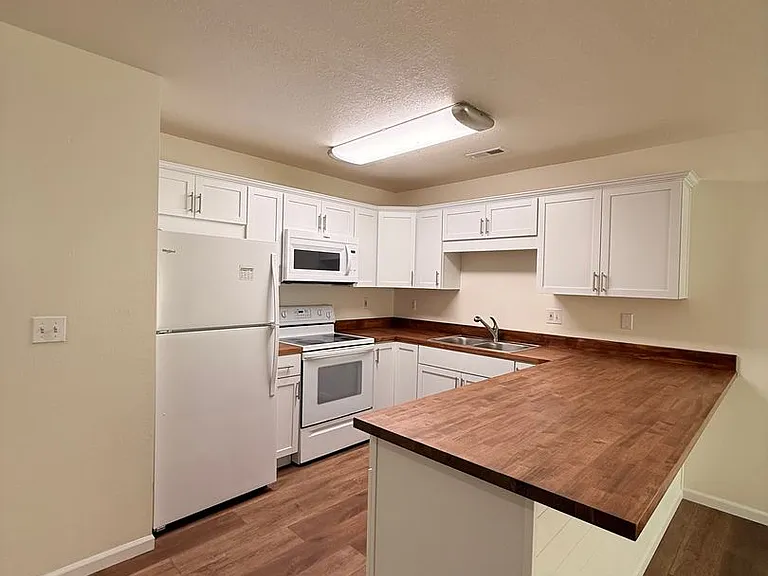1532 Timber Creek Rd — Photo 6