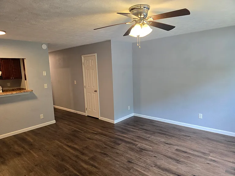 784 Vista Dr #784 — Photo 2