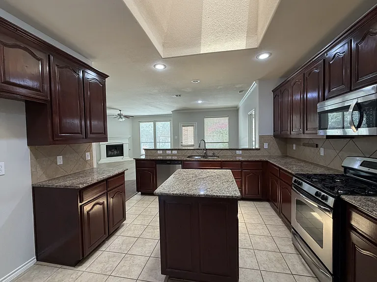2105 Laurel Forest Dr — Photo 10