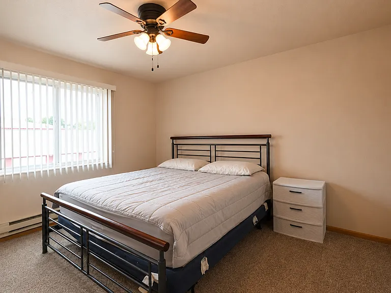 Berry Pointe Luxury Apartments — Photo 56