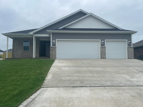 1395 E Charlton Street, Republic, MO 65738