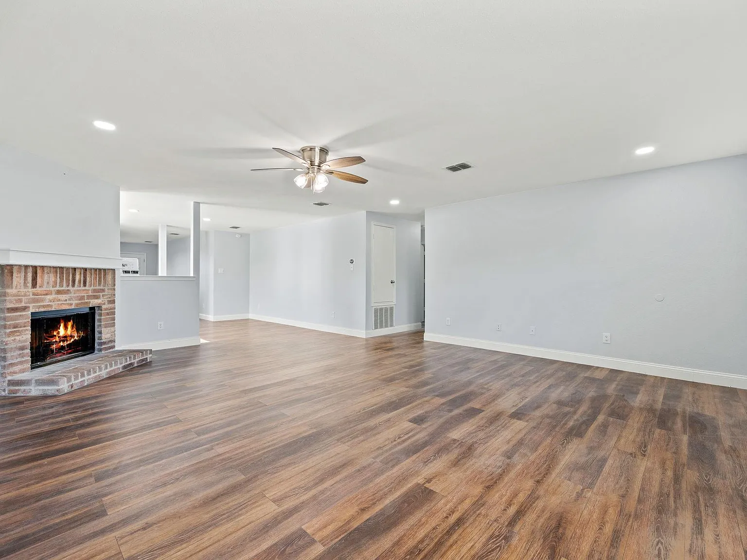 3 bed, 1860 sqft, $2,200 — Photo 4