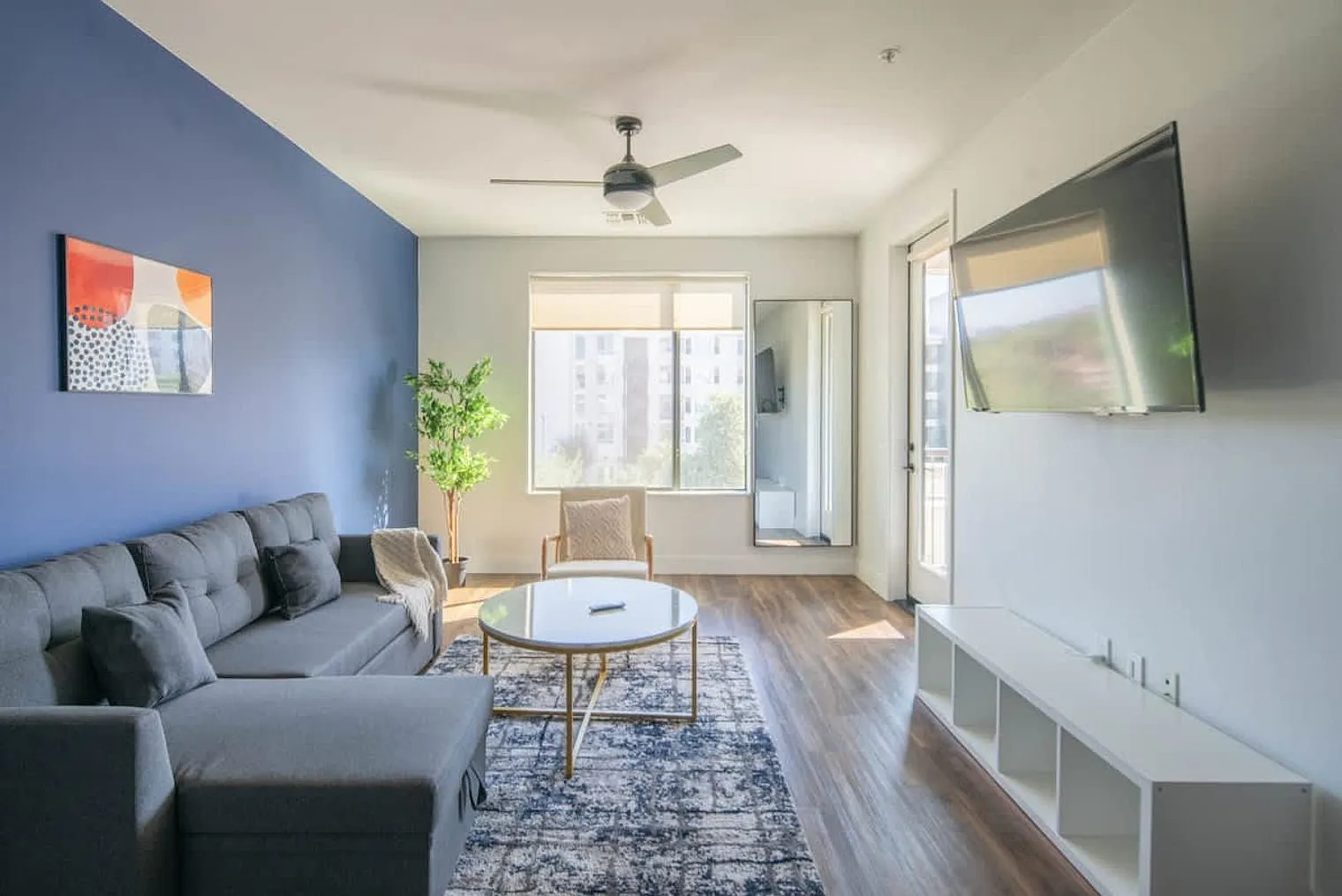 1 bed, 1.0 bath, 753 sqft, $2,955 — Photo 1