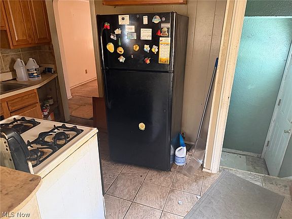 4th image of 17105 Lotus Dr