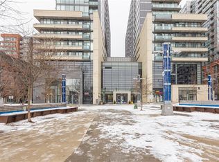 36 Lisgar St #825, Toronto, ON M6J 0C7
