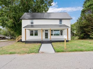 9 Lyman St, Pelzer, SC 29669