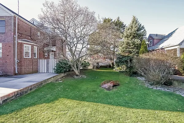 Sold by Fillmore | media 3
