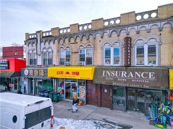 3rd image of 314 Kings Hwy