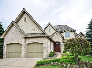 60 Forest Gate Cir, Oak Brook, IL 60523