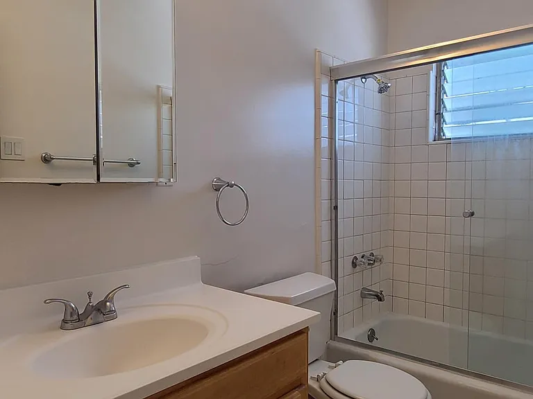 1302 Lyndon St #14 — Photo 10
