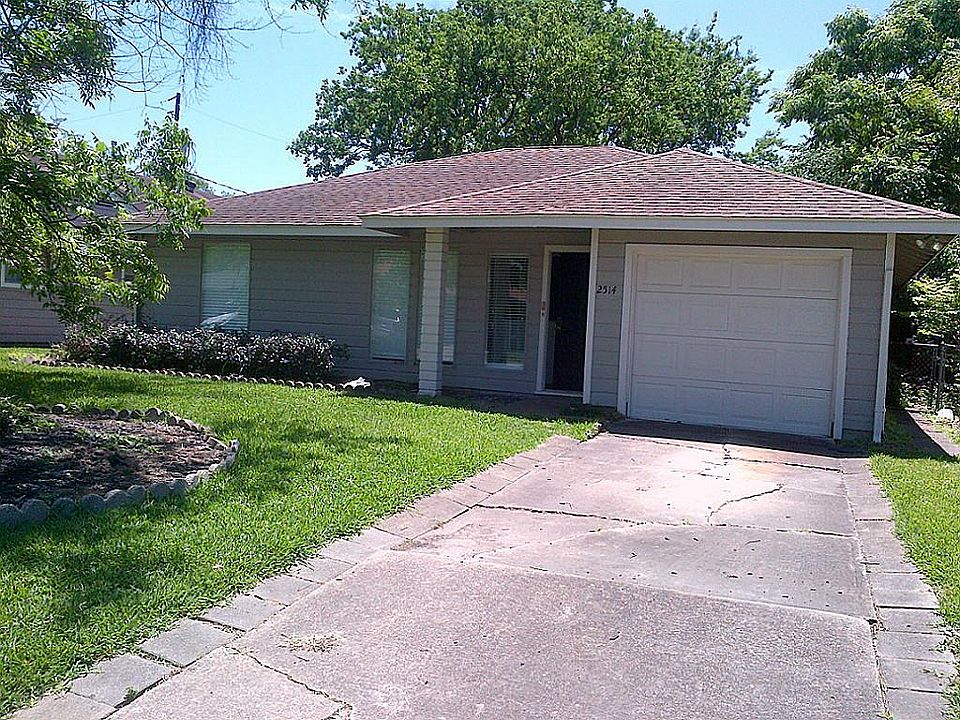 1st image of 2514 7th St