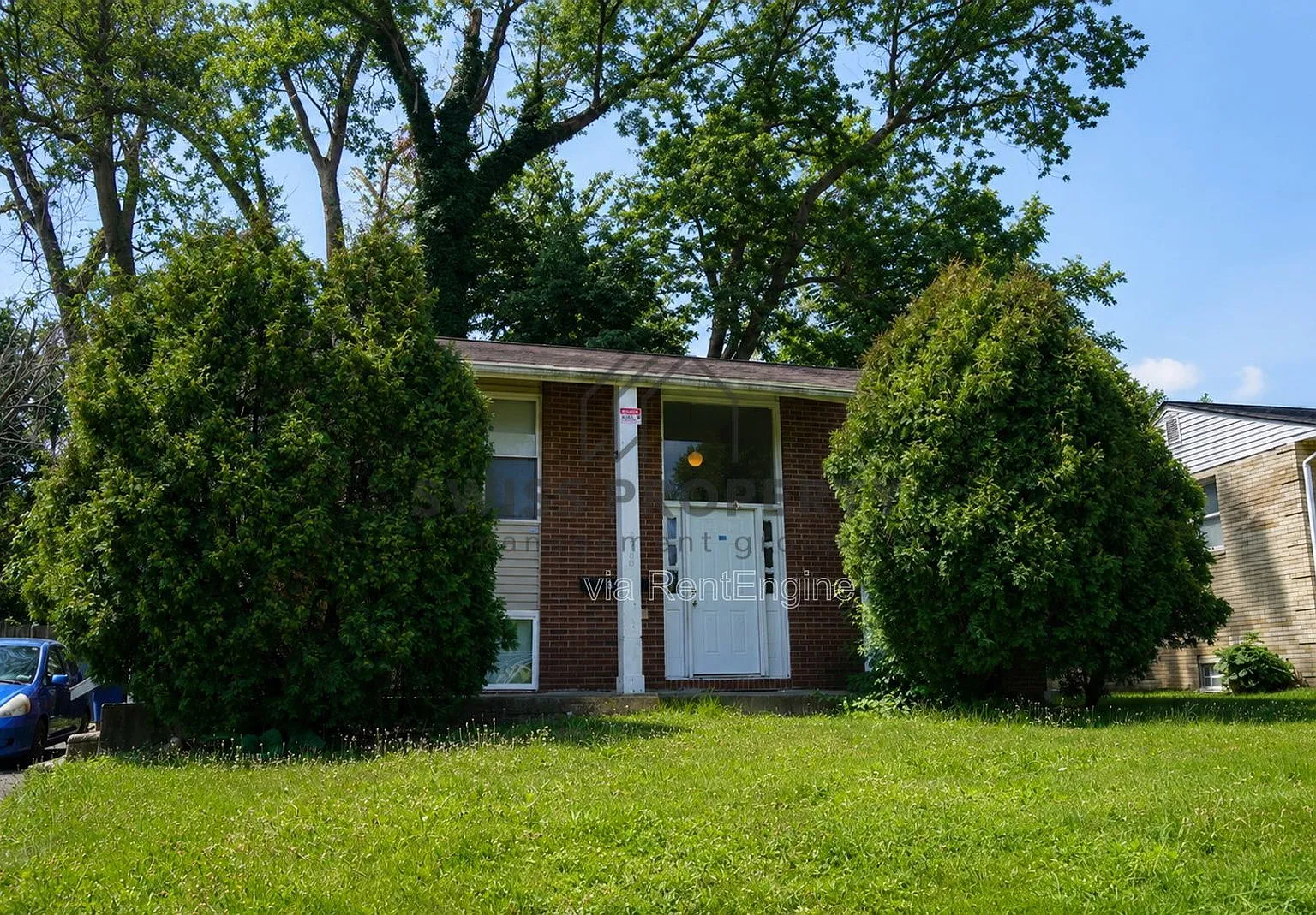 2 bed, 1.0 bath, 864 sqft, $975 — Photo 1