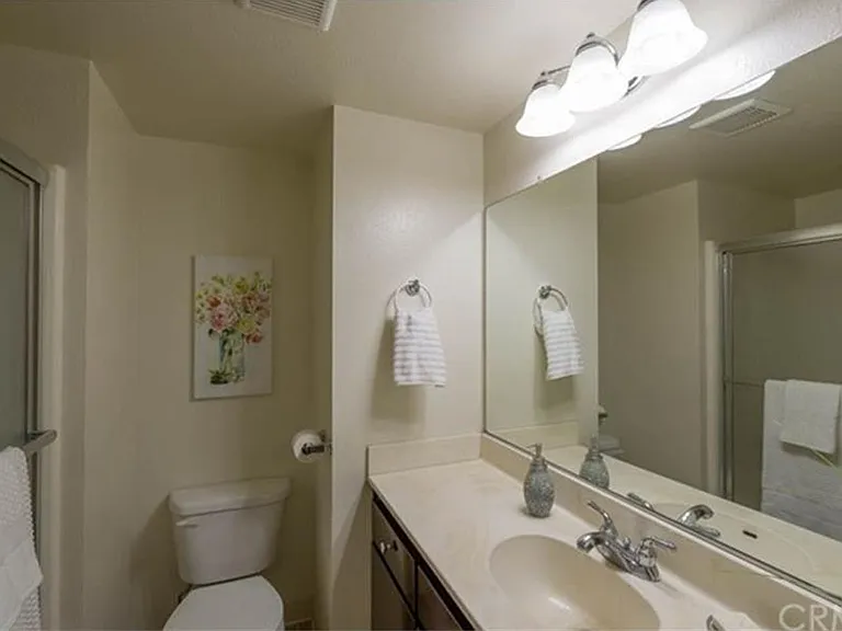 1412 N Cherry St #2 — Photo 10