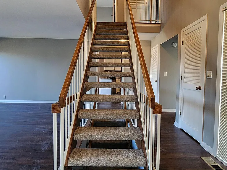 4 Brookwood Ln — Photo 11