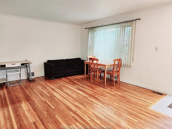 3rd image of 3400 Dominion Blvd