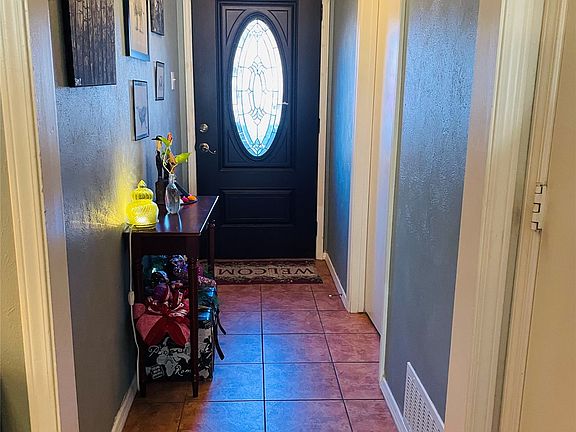 2nd image of 518 Pecan Acres Ct