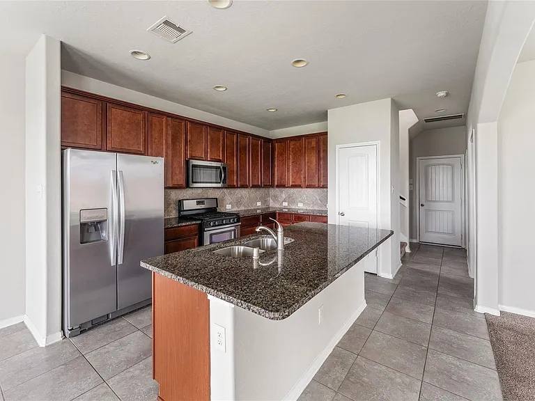 8014 Oxbow Manor Ln — Photo 12