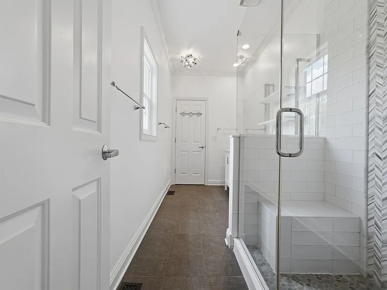 7273 Berkley Sq S — Photo 19