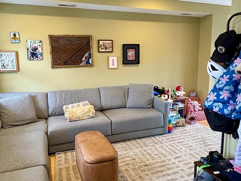 1011 8th St NE — Photo 9