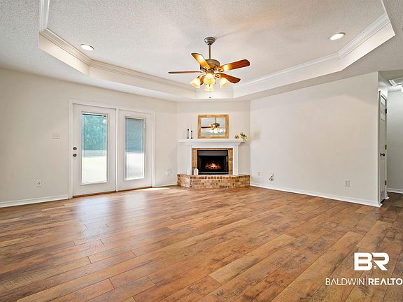 4th image of 9879 Dreamway Dr