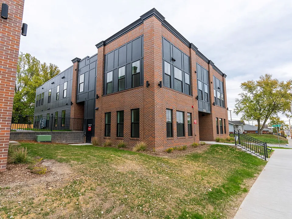 Forest Ave Rowhomes