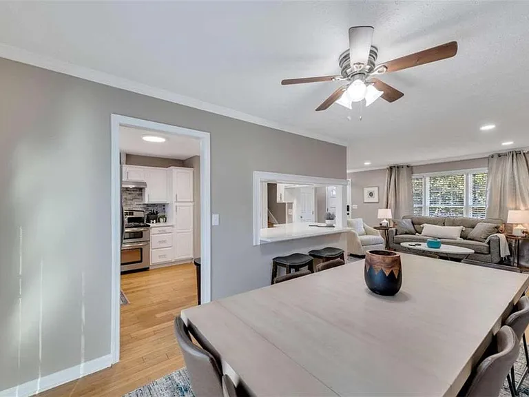 5005 Maryland Dr NW — Photo 7