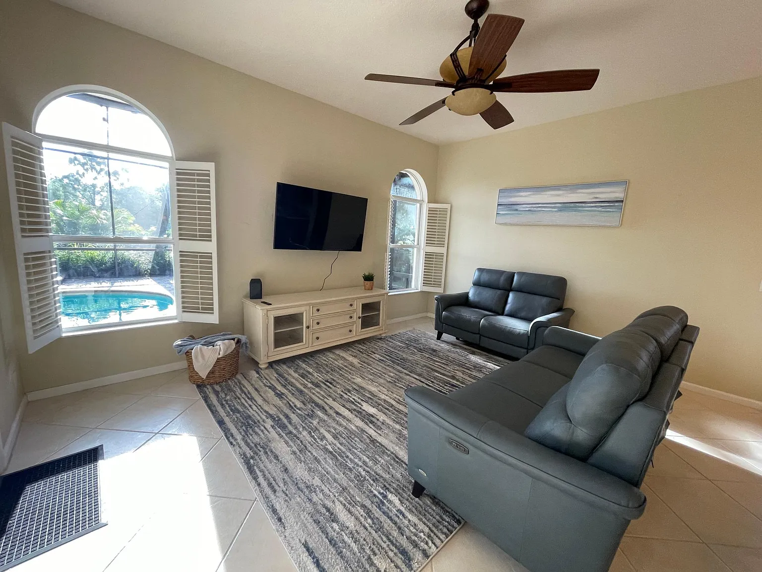 4213 SW Utterback St — Photo 3