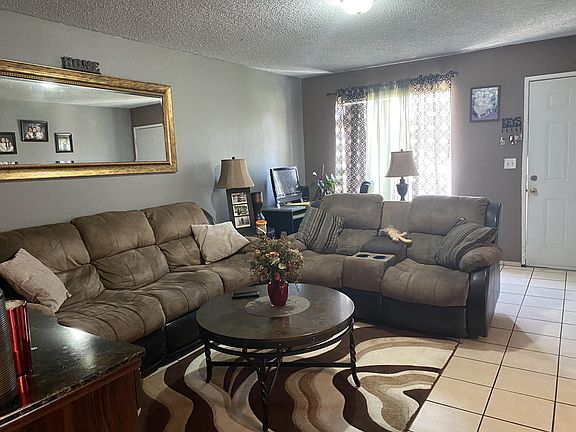 4th image of 84560 Calle Leon