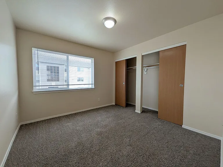Wellesley Park Apartments — Photo 25
