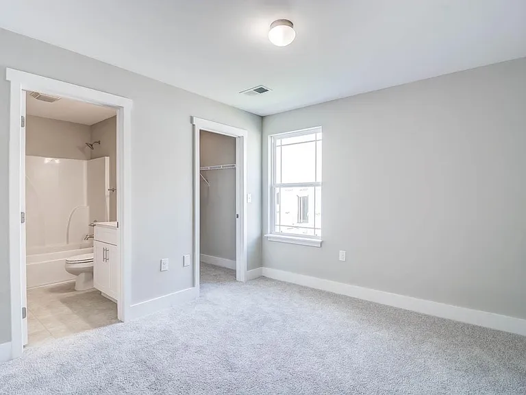 8013 Tuberose Ct — Photo 9