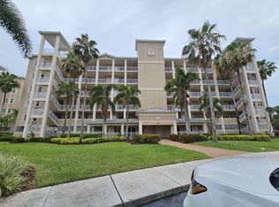 7296 Marathon Dr APT 402, Seminole, FL 33777